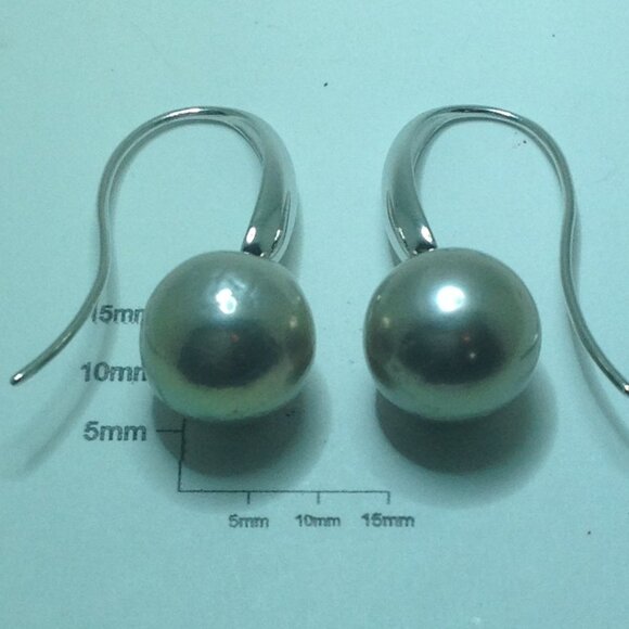 Silver Dangle Earrings with Natural Gray Ming Pearls - Picture 3 of 4